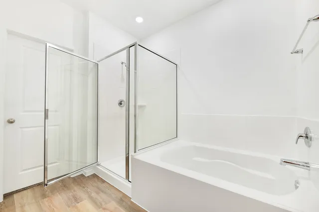 $2,800 | 3930 El Vaquero Court, Alvin, TX 77511