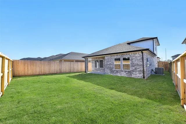 $2,800 | 3930 El Vaquero Court, Alvin, TX 77511