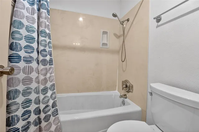 $2,850 | 1507 Terrapin Court, Unit B, Austin, TX 78746