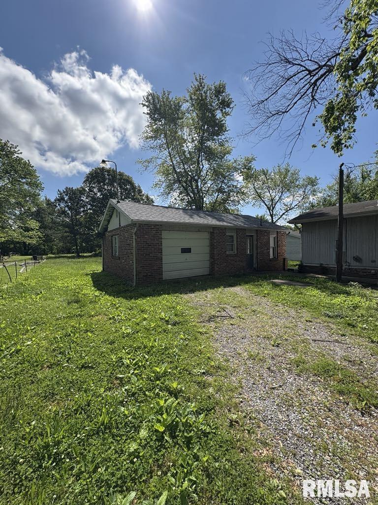406 Church Street Christopher, IL 62822 - Photo 17 of 25 Gallery Image 17