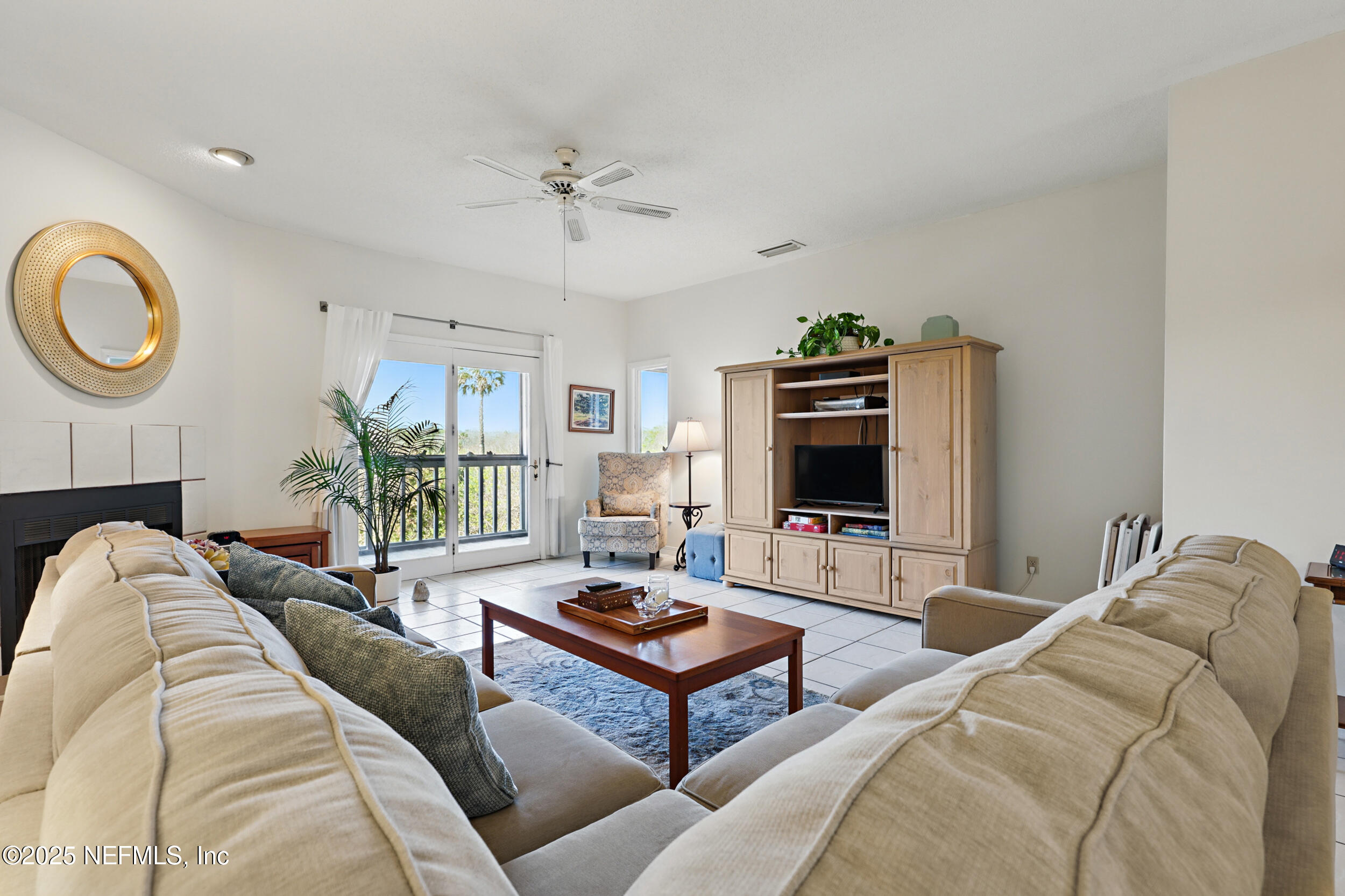 620 Ponte Vedra Boulevard, Unit E4 Ponte Vedra Beach, FL 32082 - Photo 6 of 36 Living Area