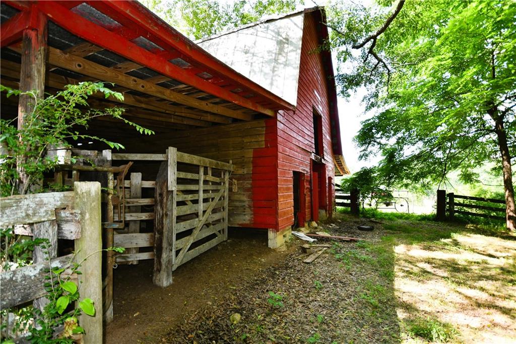 400 Kelley Road Tallapoosa, GA 30176 - Photo 14 of 52 a front view of a house with a yard