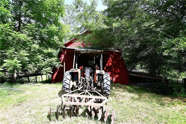 a view of parking area