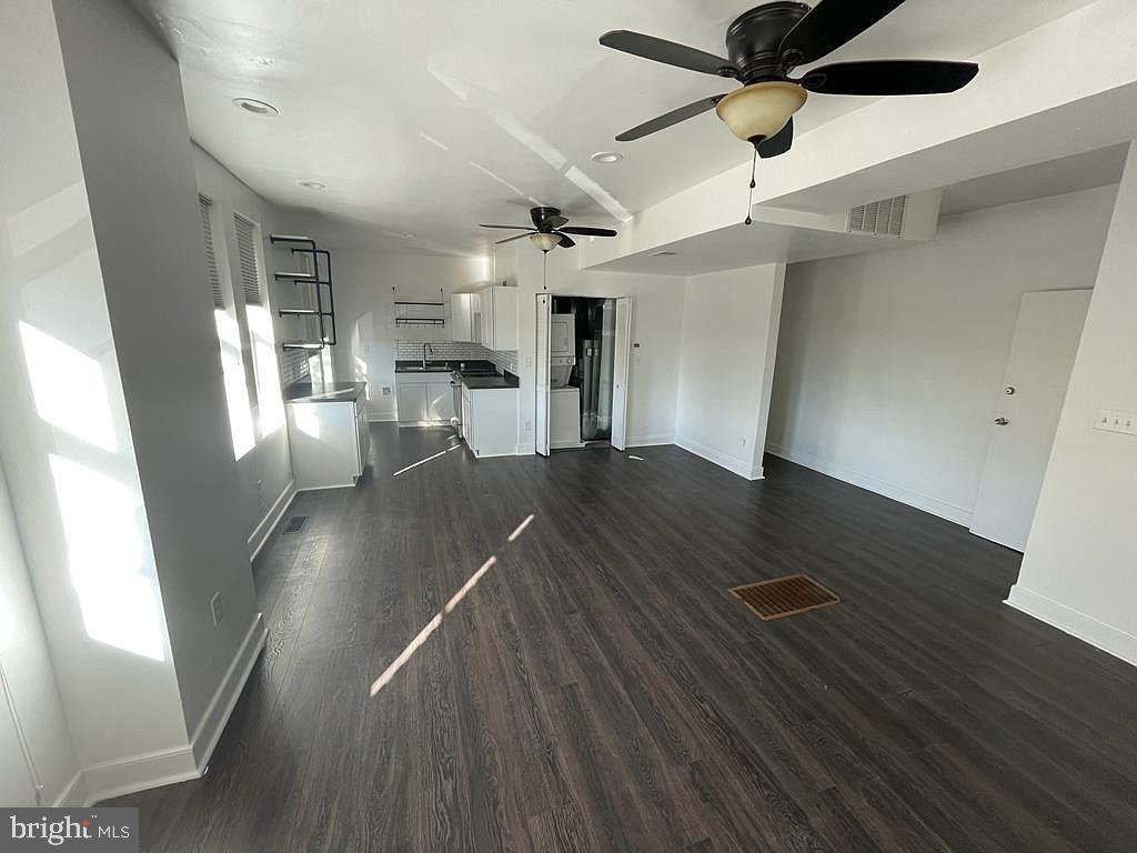 920 11th Street Southeast Washington, DC 20003 - Photo 4 of 5