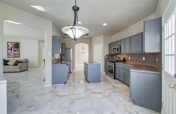 $2,800 | 16506 Great Forest Court, Humble, TX 77346