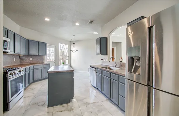$2,800 | 16506 Great Forest Court, Humble, TX 77346