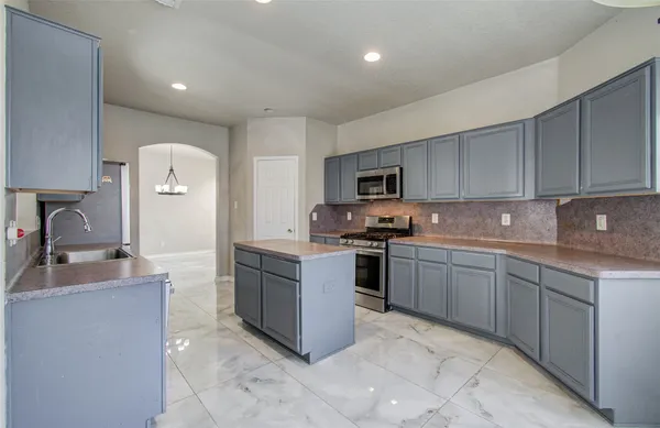 $2,800 | 16506 Great Forest Court, Humble, TX 77346