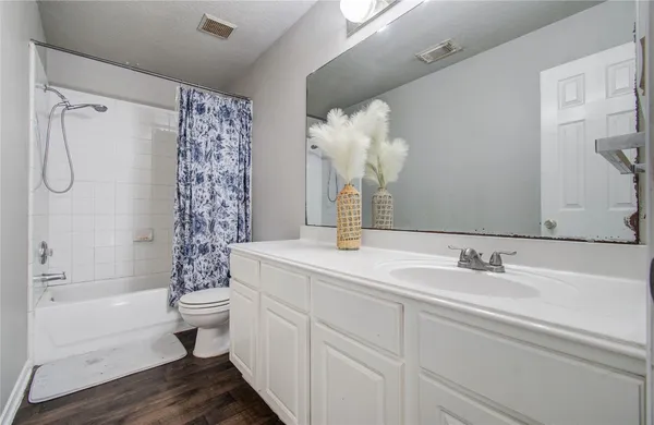 $2,800 | 16506 Great Forest Court, Humble, TX 77346