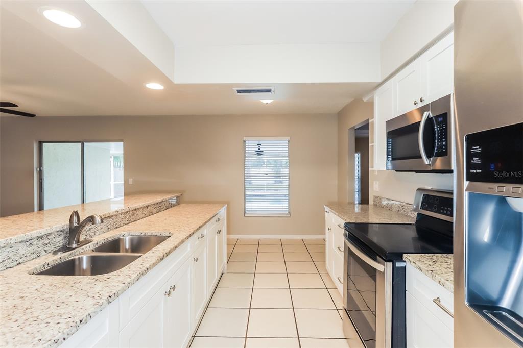 762 Isleton Drive Brandon, FL 33511 - Photo 5 of 15