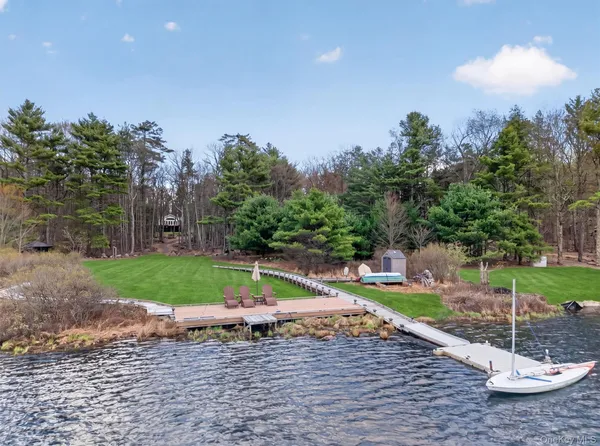 $975,000 | 139 York Lake Estates Road, Barryville, NY 12719