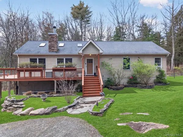 $975,000 | 139 York Lake Estates Road, Barryville, NY 12719