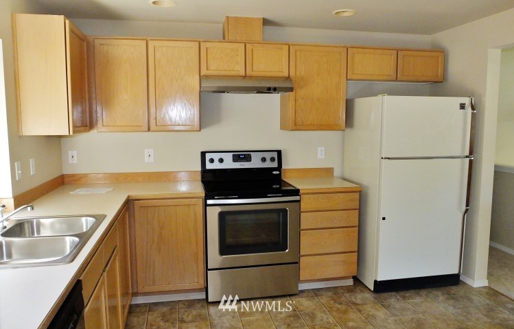 20215 10th Avenue Southeast Bothell, WA 98012 - Photo 4 of 14 Gallery Image 4