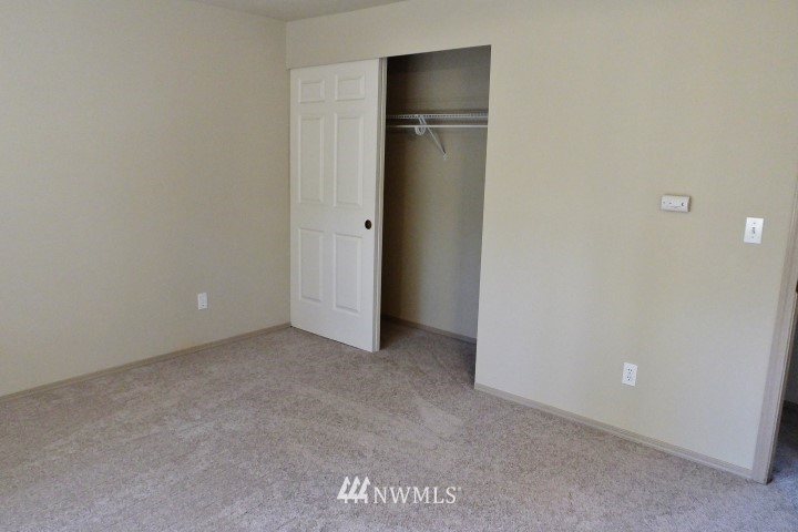 20215 10th Avenue Southeast Bothell, WA 98012 - Photo 7 of 14 Gallery Image 7