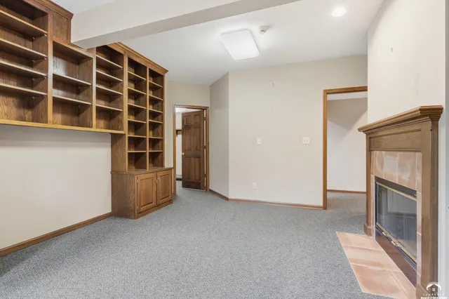 $850,000 | 1604 Bob White Drive, Lawrence, KS 66047