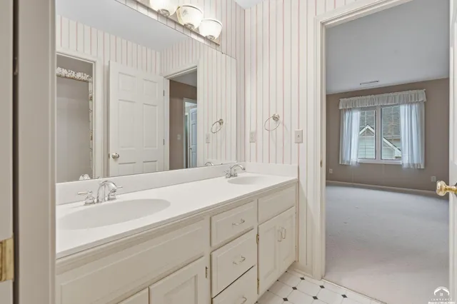 $850,000 | 1604 Bob White Drive, Lawrence, KS 66047