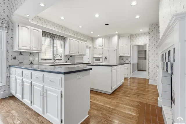 $850,000 | 1604 Bob White Drive, Lawrence, KS 66047