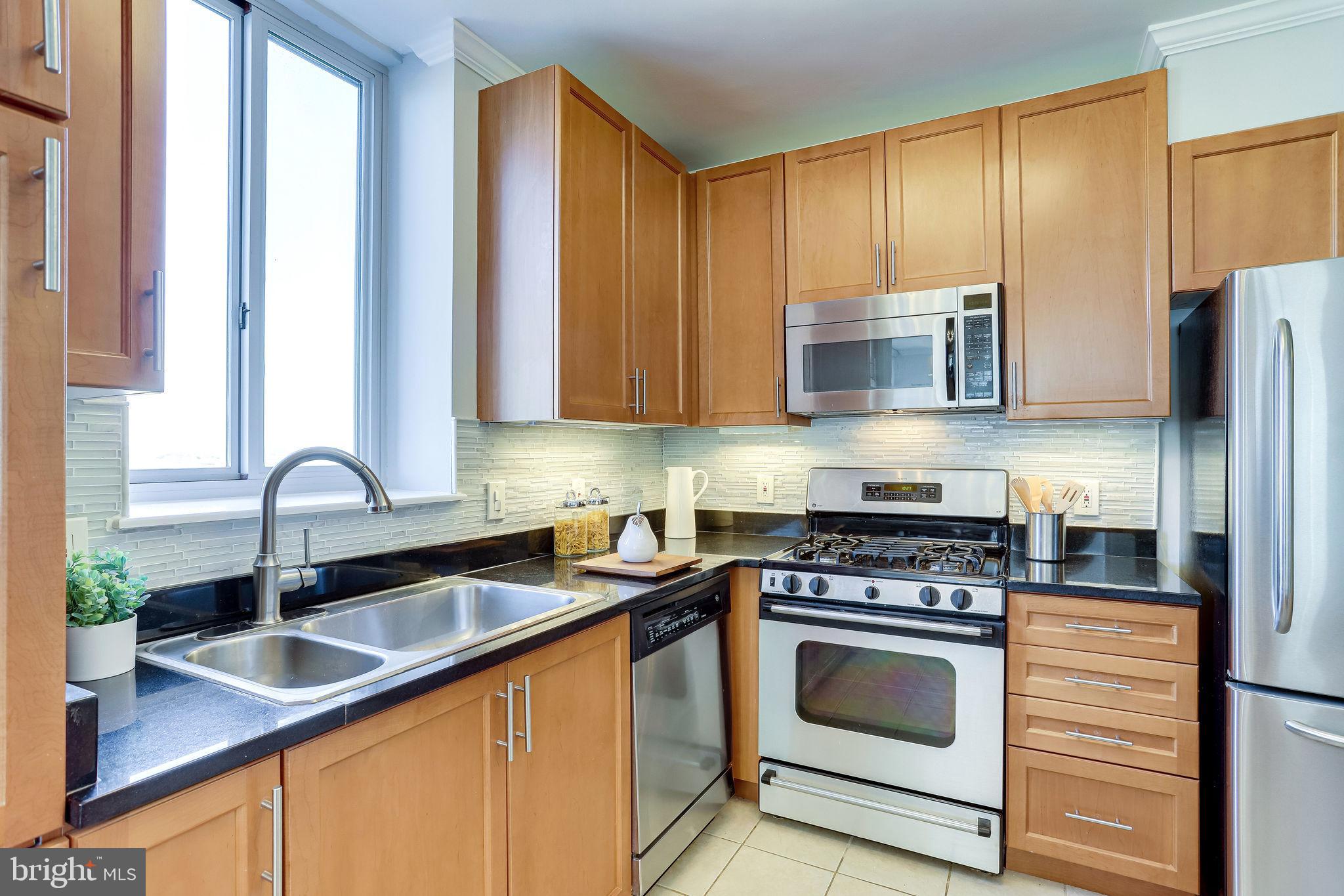 851 North Glebe Road, Unit 1417 Arlington, VA 22203 - Photo 21 of 66