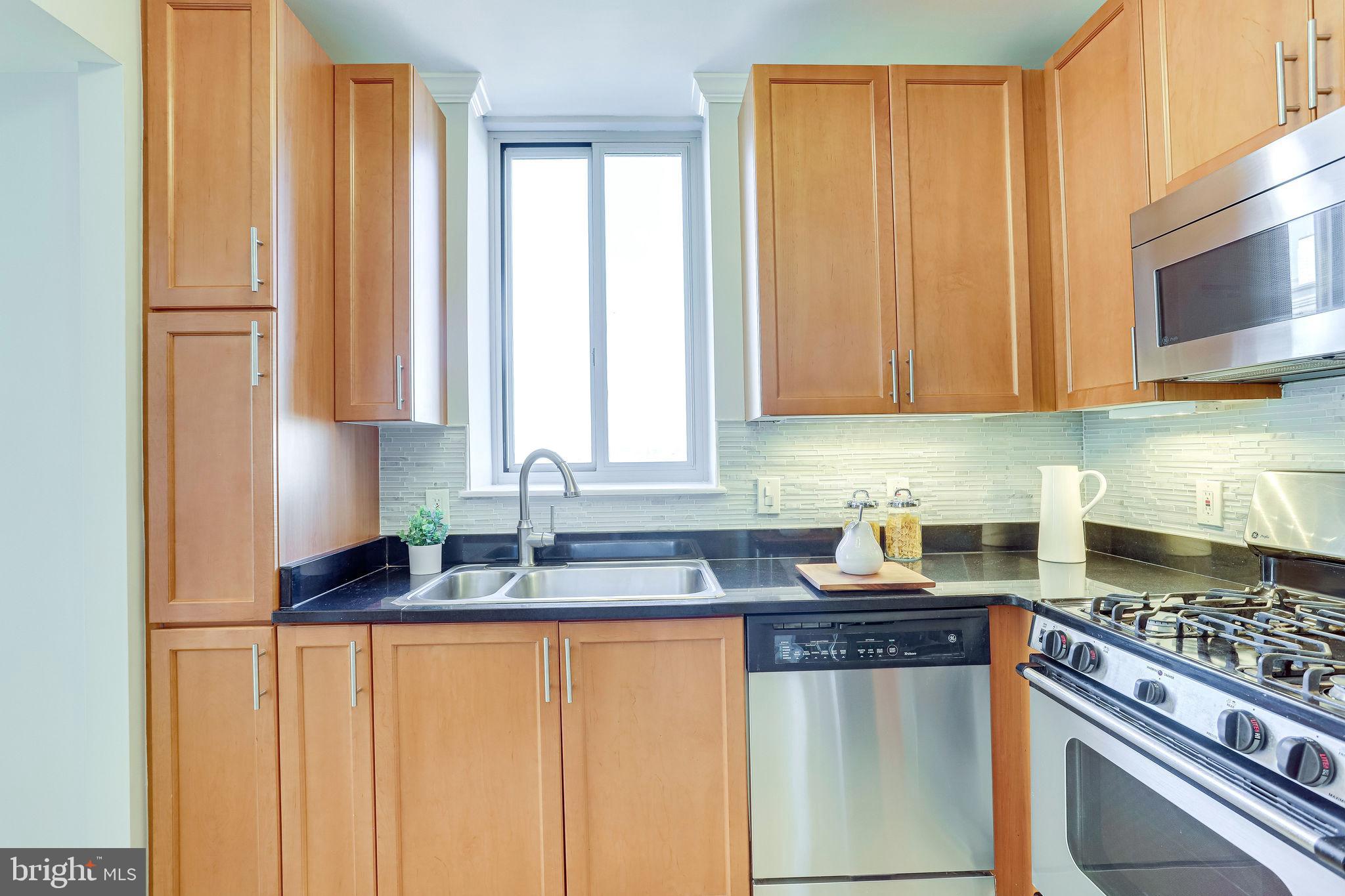 851 North Glebe Road, Unit 1417 Arlington, VA 22203 - Photo 22 of 66