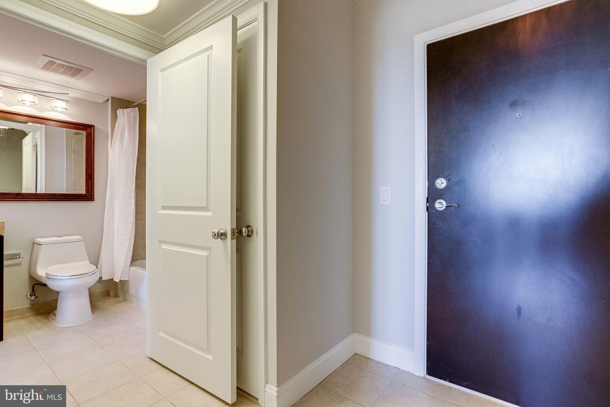 851 North Glebe Road, Unit 1417 Arlington, VA 22203 - Photo 4 of 66