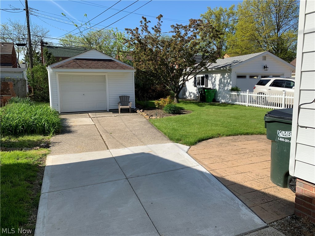 3790 Fairoaks Road South Euclid, OH 44121 - Photo 3 of 23
