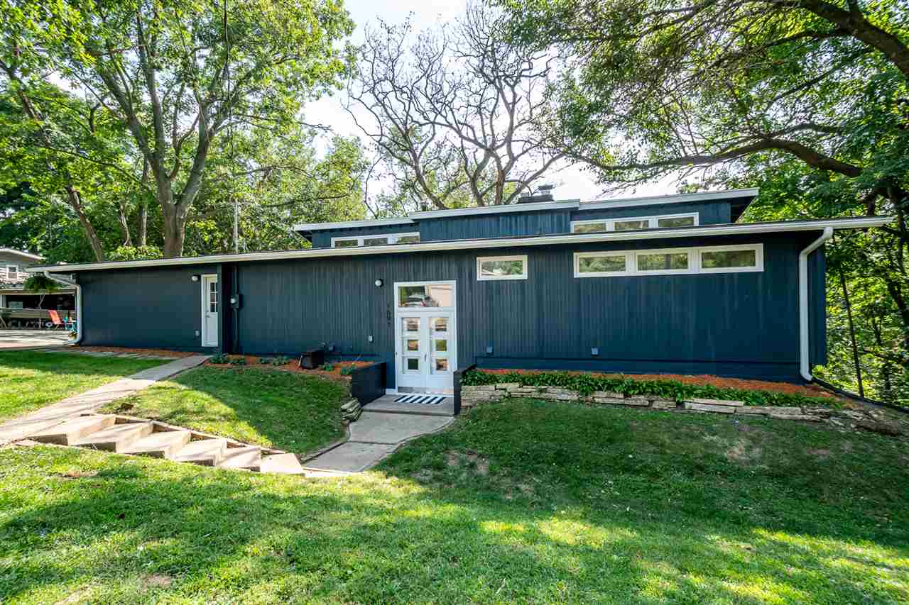 1691 Ridge Road Iowa City, IA 52245 - Photo 2 of 35 Gallery Image 2