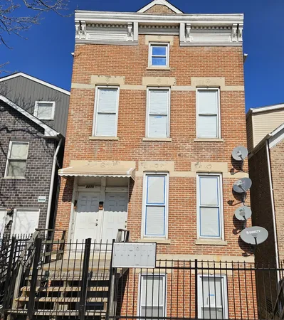 $1,550 | 2216 West 21st Place, Unit 1F, Chicago, IL 60608