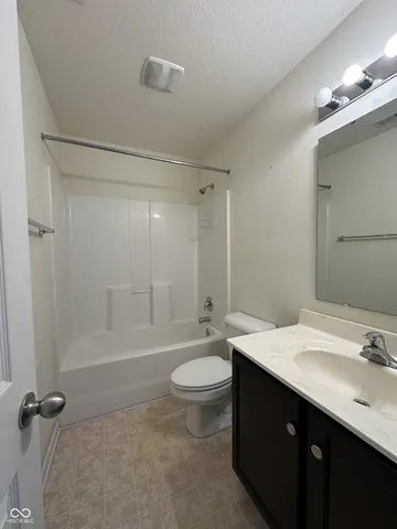 $2,295 | 4804 Altar Court, Indianapolis, IN 46237