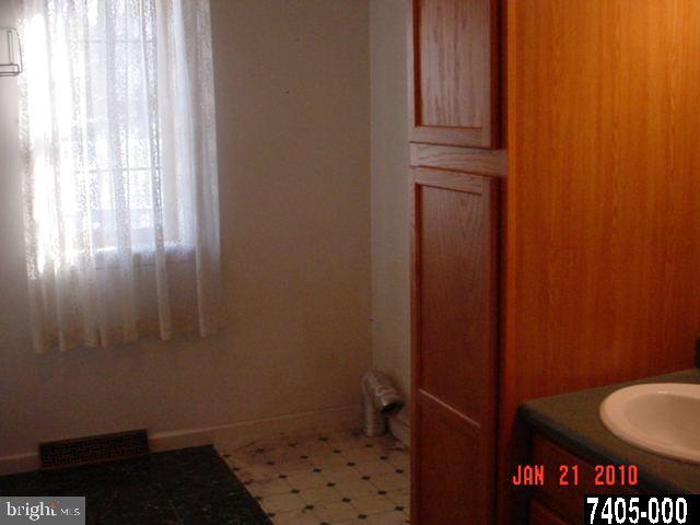 6601 Bull Road Dover, PA 17315 - Photo 11 of 14