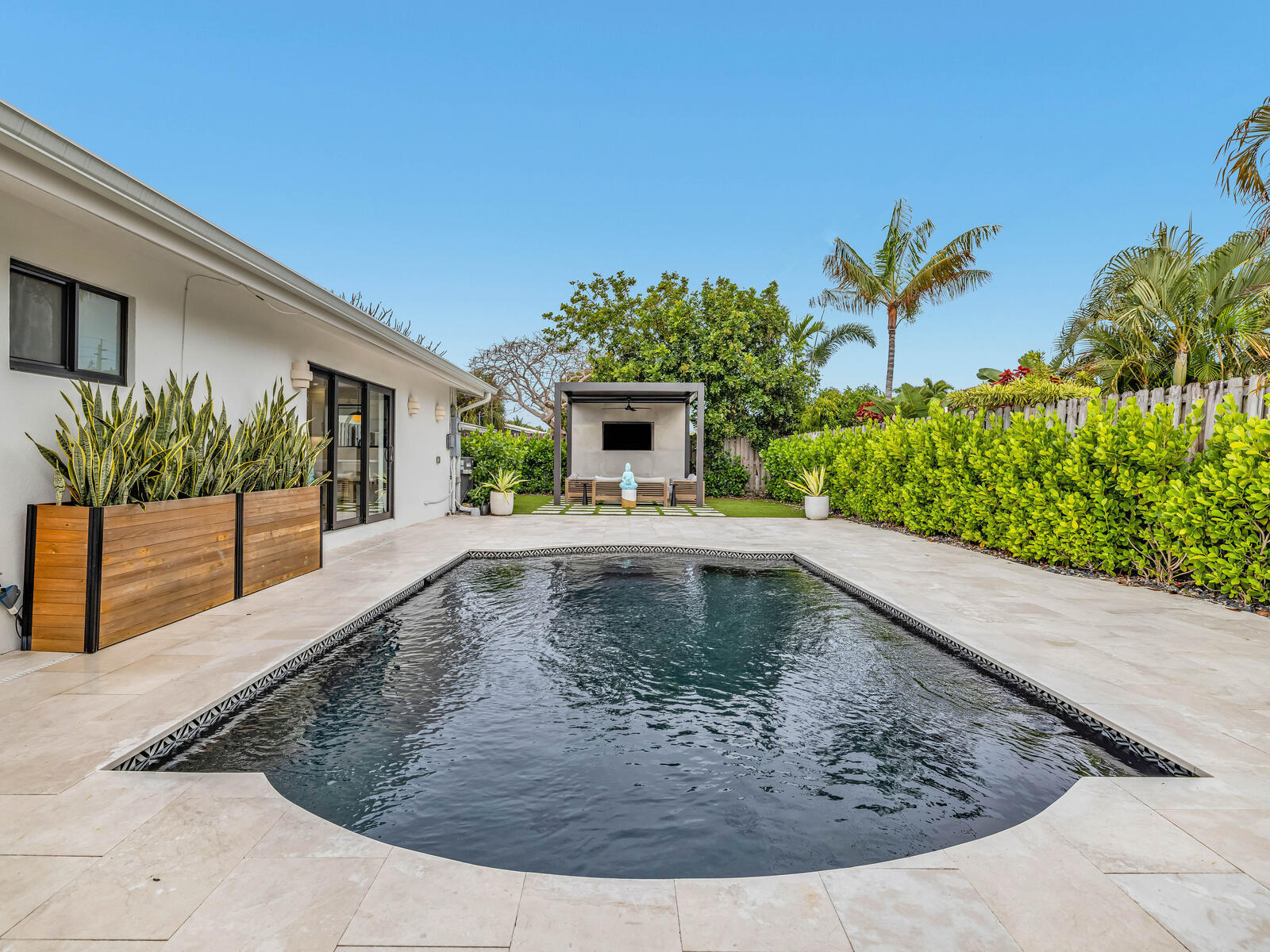 2751 NE 53rd St Lighthouse Point FL 3306