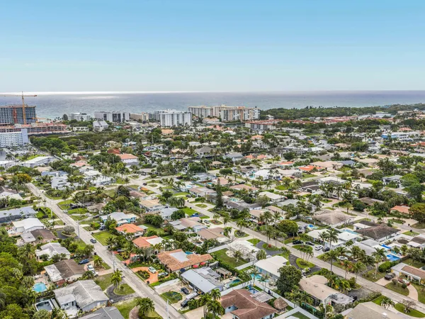 $940,000 | 2751 Northeast 53rd Street, Lighthouse Point, FL 33064