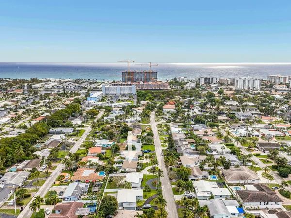 $940,000 | 2751 Northeast 53rd Street, Lighthouse Point, FL 33064