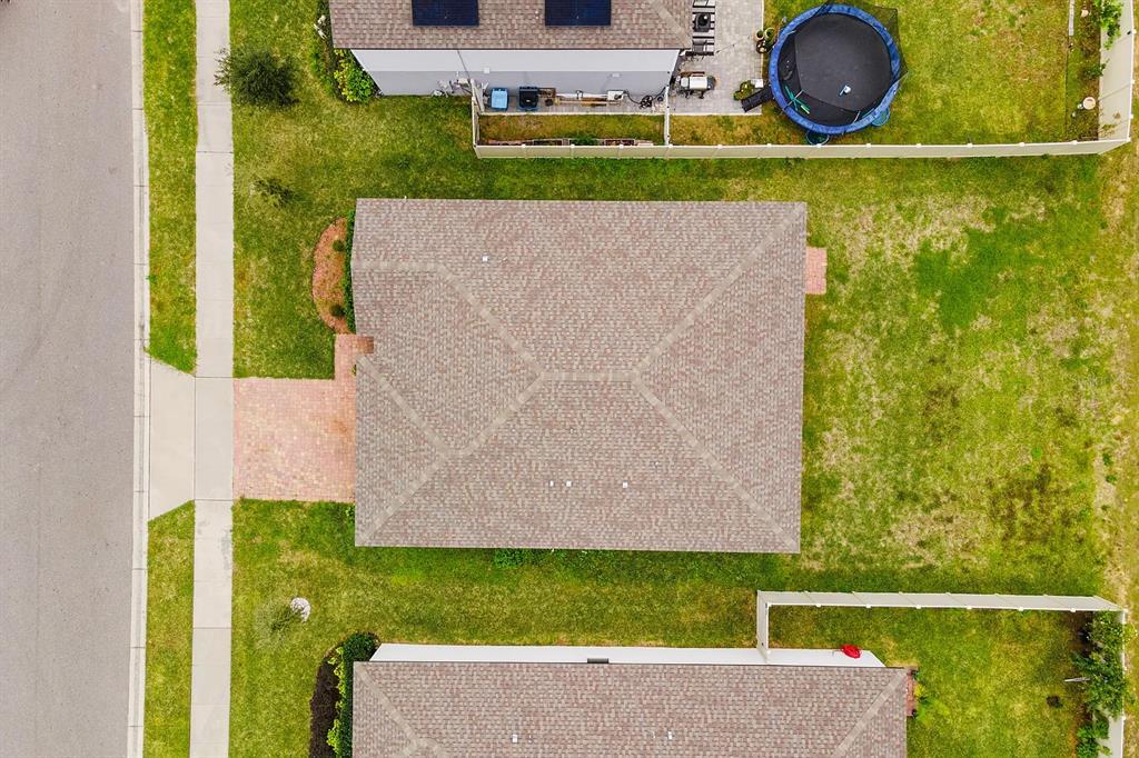 1274 Citrus Landings Boulevard Davenport, FL 33837 - Photo 2 of 20 an aerial view of a house with a swimming pool