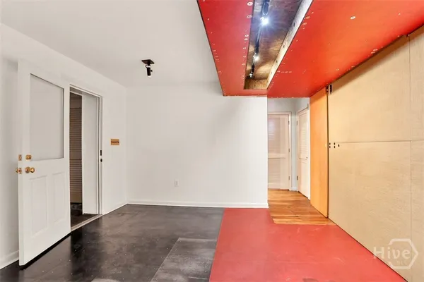 $2,300 | 216 East Gaston Street, Unit GARDEN LEVEL, Savannah, GA 31401