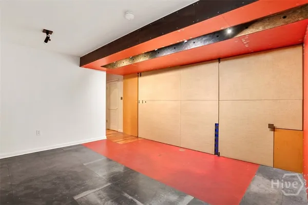 $2,300 | 216 East Gaston Street, Unit GARDEN LEVEL, Savannah, GA 31401