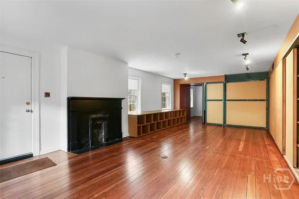 $2,300 | 216 East Gaston Street, Unit GARDEN LEVEL, Savannah, GA 31401