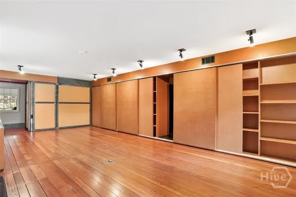 $2,300 | 216 East Gaston Street, Unit GARDEN LEVEL, Savannah, GA 31401