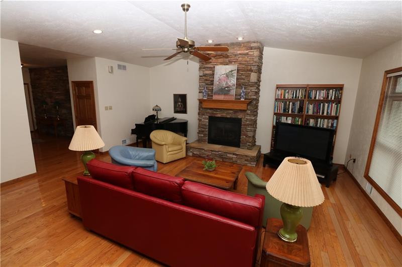 2335 South Ridge Drive Hidden Valley, PA 15502 - Photo 5 of 23