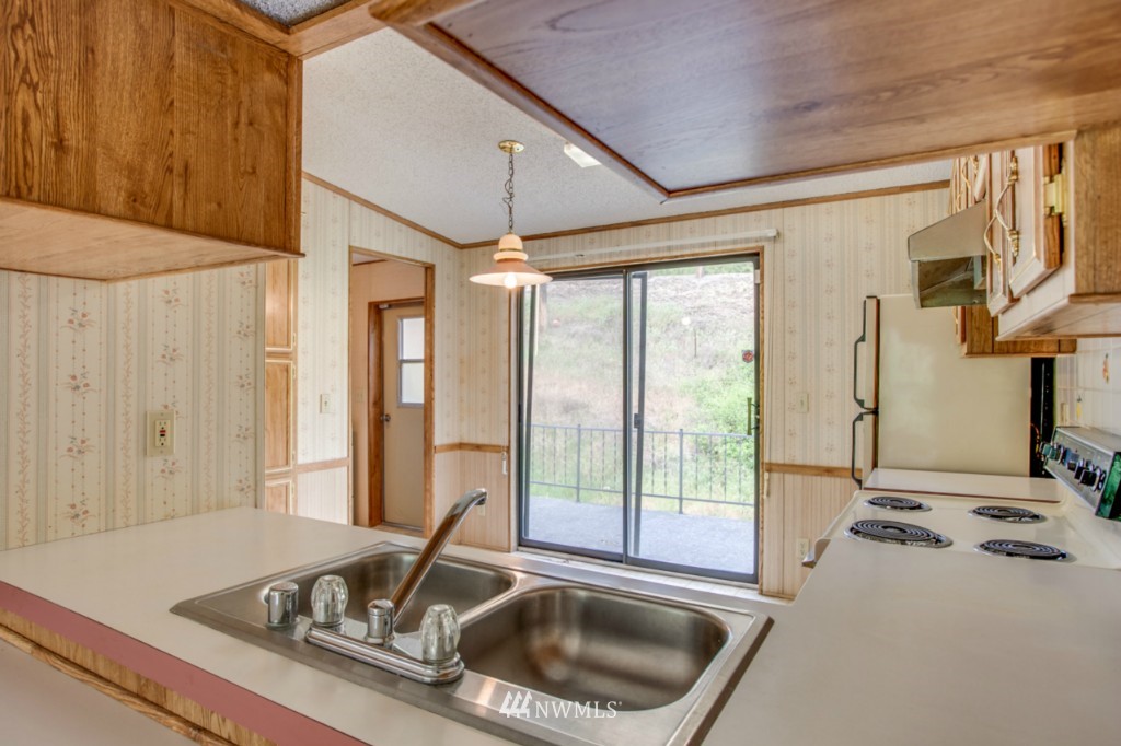 3225 Squilchuck Road Wenatchee, WA 98801 - Photo 15 of 25
