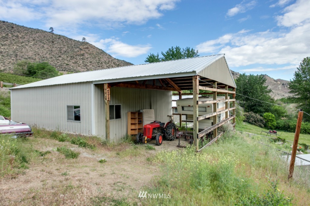 3225 Squilchuck Road Wenatchee, WA 98801 - Photo 5 of 25