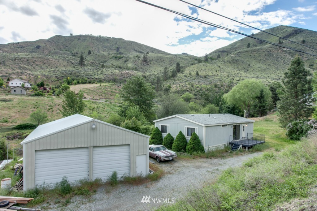 3225 Squilchuck Road Wenatchee, WA 98801 - Photo 7 of 25