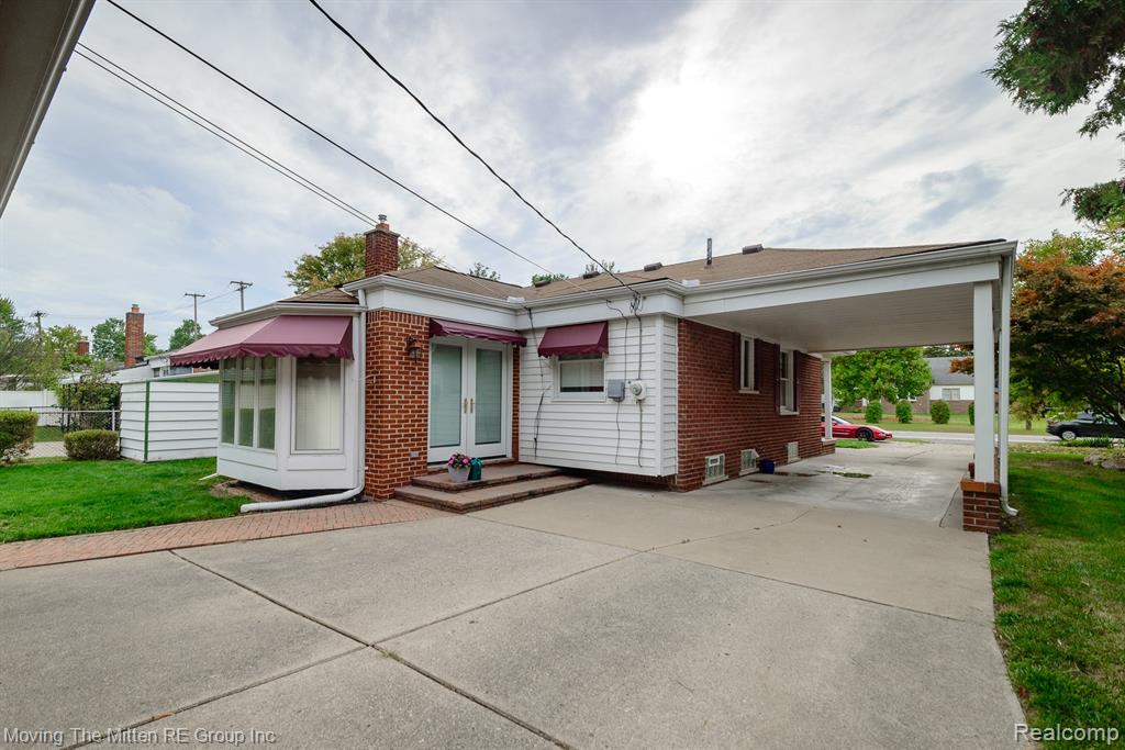 9668 Farmington Road Livonia, MI 48150 - Photo 26 of 39 Gallery Image 26