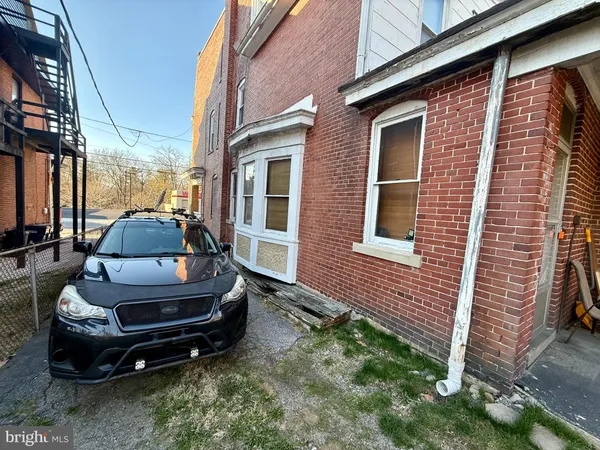 $99,777 | 1543 West Market Street, Pottsville, PA 17901