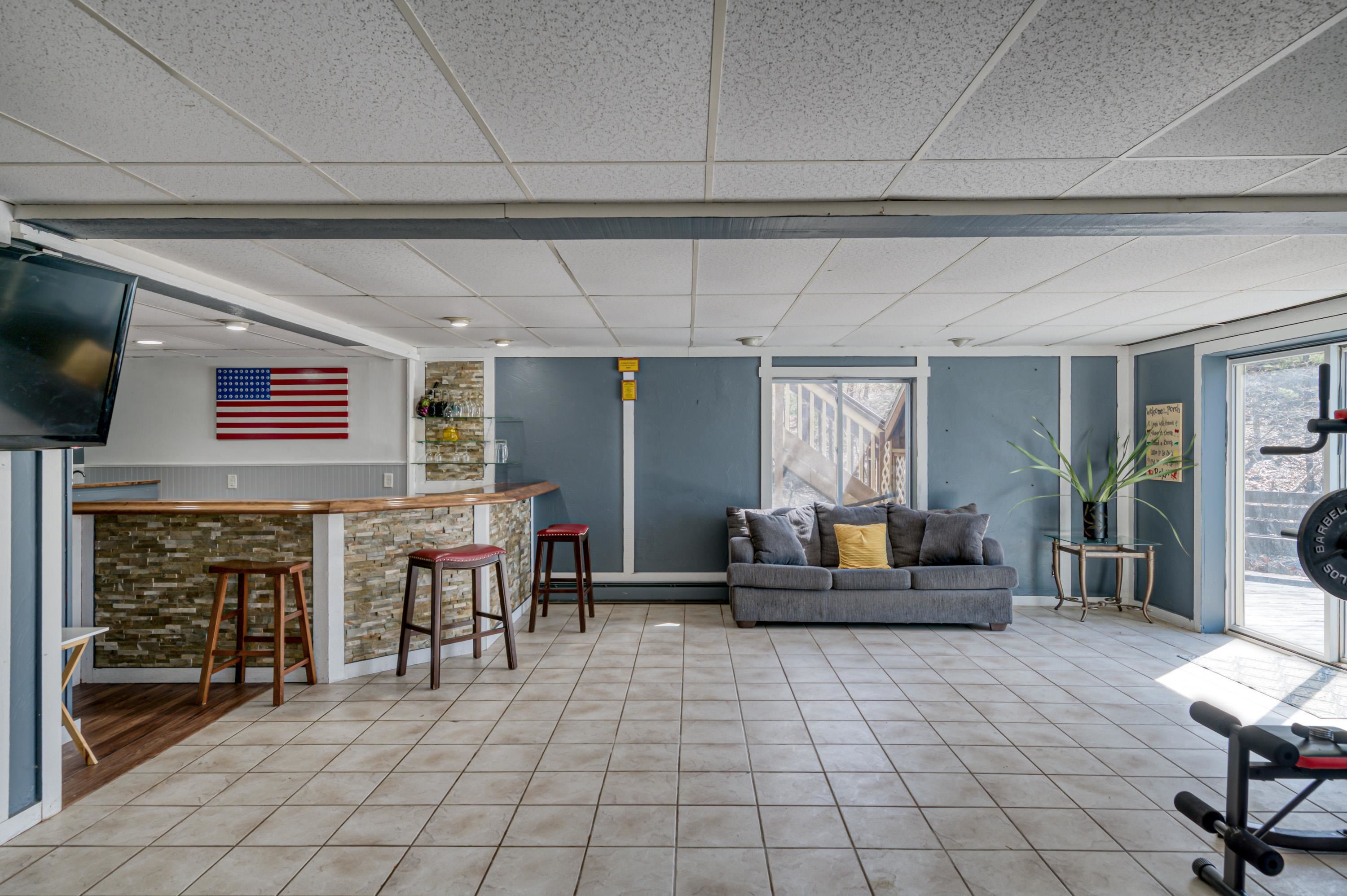 2885 Holiday Pines Road Traverse City, MI 49686 - Photo 38 of 56 1909940-39.JPG