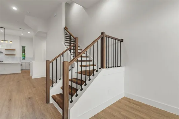 $4,750 | 2203 Hondo Avenue, Unit 206, Dallas, TX 75219