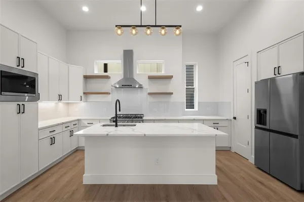 $4,750 | 2203 Hondo Avenue, Unit 206, Dallas, TX 75219