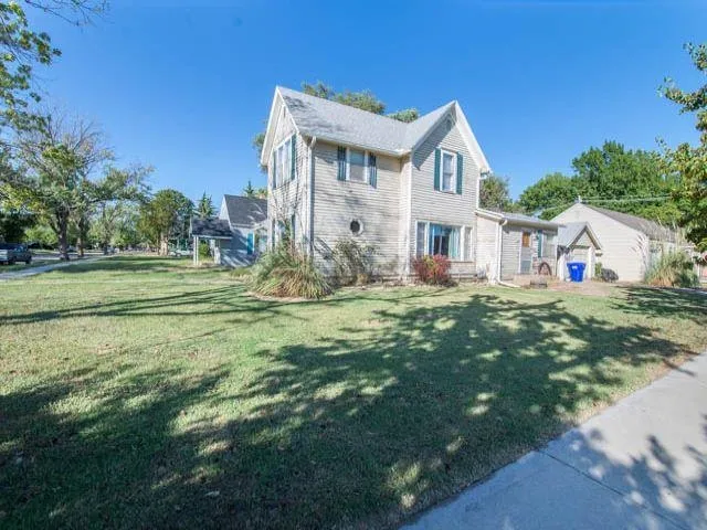 $75,000 | 218 South Jefferson Street, Hillsboro, KS 67063