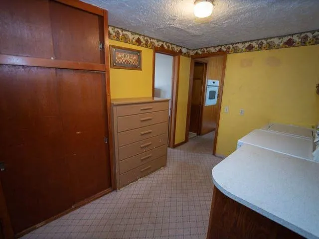 $75,000 | 218 South Jefferson Street, Hillsboro, KS 67063