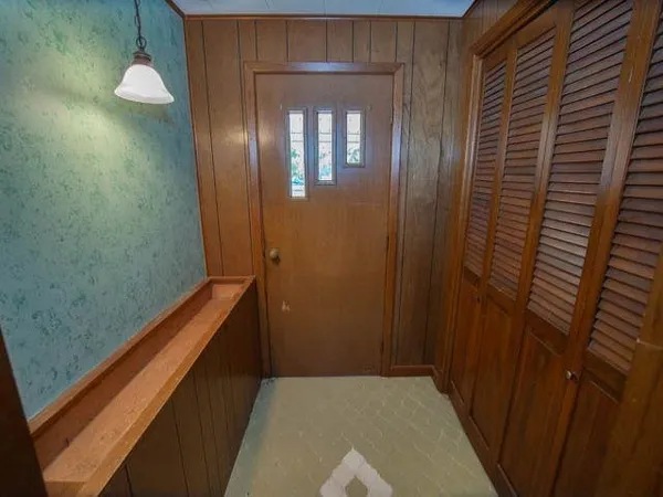 $75,000 | 218 South Jefferson Street, Hillsboro, KS 67063