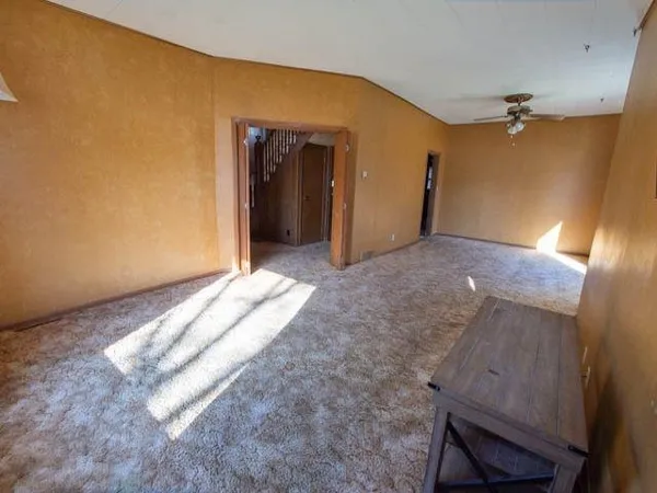 $75,000 | 218 South Jefferson Street, Hillsboro, KS 67063