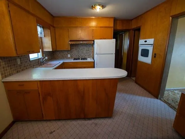 $75,000 | 218 South Jefferson Street, Hillsboro, KS 67063